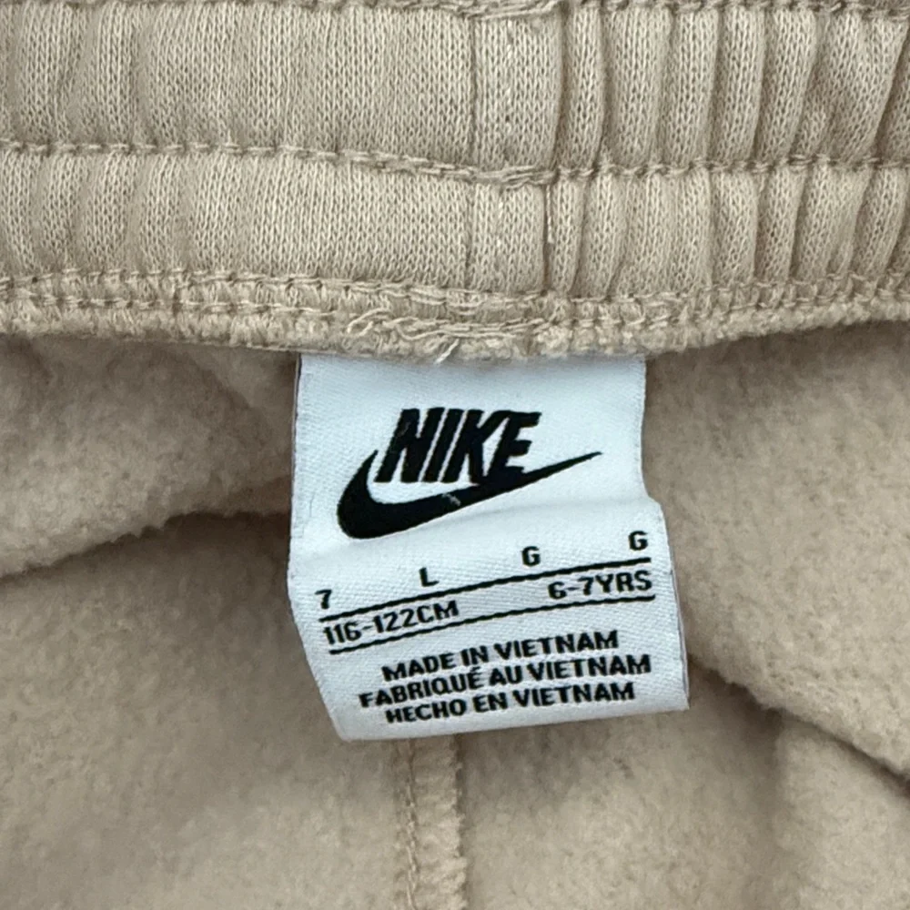 Nike Kids Boys L 6-7 Years Beige Tan Athletic Sweat Shorts Raw Hem